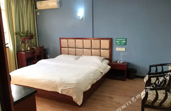 石首金色港灣商務賓館