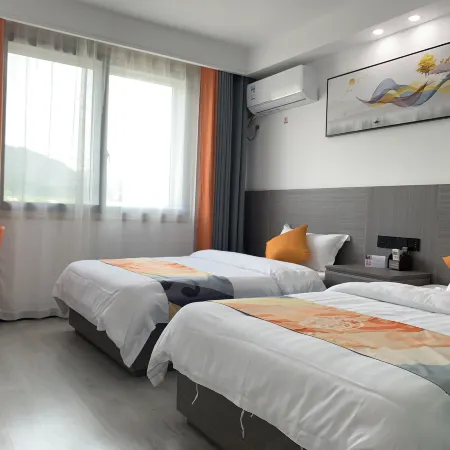 Shell Hotel (Anqing Taihu Huating Lake)