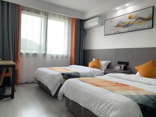 Shell Hotel (Anqing Taihu Huating Lake)