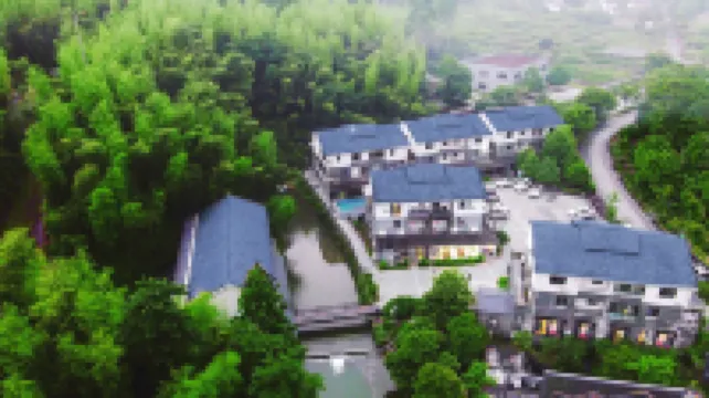 Yunshang Caoyuan Nashan Nashe Resort Hotel