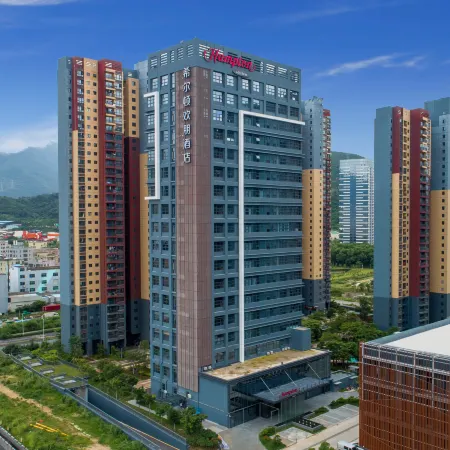 Hampton by Hilton Shenzhen  Yuanshan Отели рядом с достопримечательностью «Вутонг Маунтен»