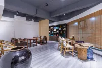 Xin Yuan Residence Hotel (Tongren High-speed Railway Station) - Gym