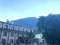 Nujiang Holiday Hotel Hotels in Lushui
