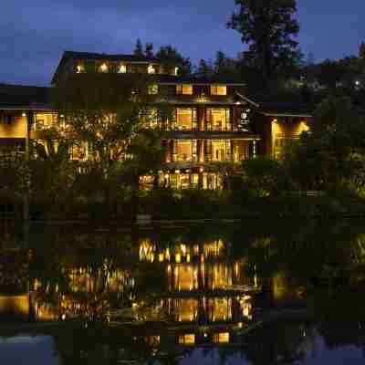 卜拉·湖畔度假酒店（肇興侗寨店） Hotel Exterior