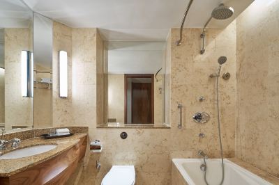 デラックス キングルーム シェラトン・タワーズ・シンガポールの写真