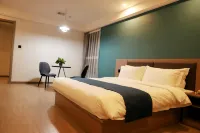 Qijiang Hill Guest Hall