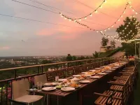 Sky Hill Villa Surattthani 鄰近波塔瓦寺的酒店