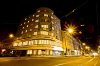 Hotel Harmony Hotels near Mala strana