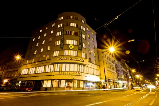 Hotel Harmony Отели рядом с достопримечательностью «Пороховая башня»