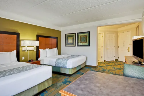 La Quinta Inn & Suites by Wyndham Ft. Lauderdale Airport
