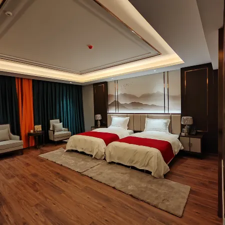 Ngawa County Yue Liang Hai Hotel