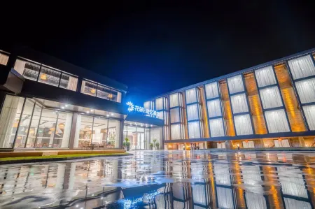 Floral Jiyi Hotel (Huayin)