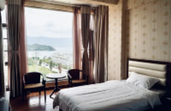 Fuxian Lake Yichen Resort Hotel (Sunshine Coast)