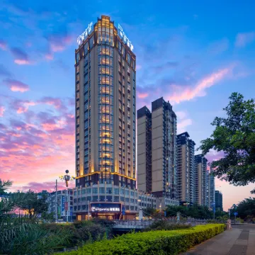 Hechi Yueyue Hotel (Vocational Education Center Branch) Hotels near Central Square