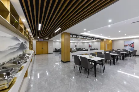 Jindefu Hotel (Pedestrian Street Branch in Zhengzhou Xinzheng International Airport Route) Отели рядом с достопримечательностью «Zhengzhou Garden Expo»