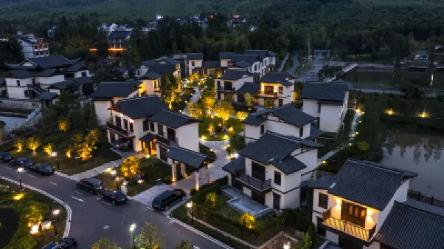 โรงแรมและเรสซิเดนซ์จิงหลาน เจีย ฟูซี เมาน์เทน ฉางซิง โรงแรมใกล้ต้าถังโรงน้ําชา