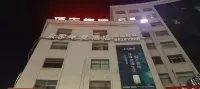 Solo Electric Sports Hotel (Boutique)