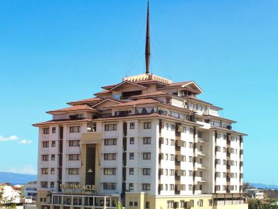 The Pinnacle Hotel and Suites