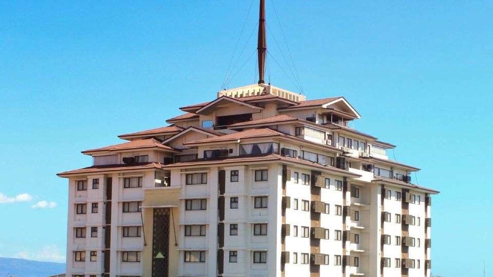 The Pinnacle Hotel and Suites