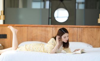 Dongji Xin'anhui Homestay (Fluorescence Haishitan Shop)