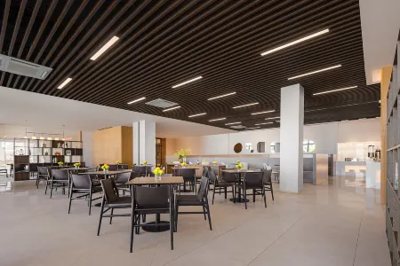 HIEN HOTEL Отели рядом с достопримечательностью «Ningbo Engineering College»