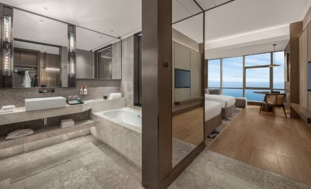 Crowne Plaza Beihai Silver Beach - Housity