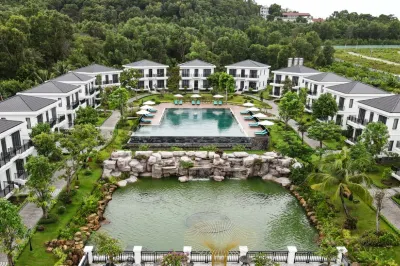 Dad Resort Hotels near Sao Beach