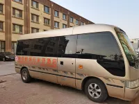 Mia Hotel (Jiaodong international airport store) - parking