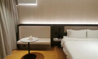 Fushun Lejia Apartment