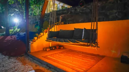 Yuanju Yuanchu Homestay Отели рядом с достопримечательностью «Nanshan Botanical Garden»