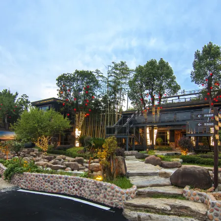 Huaxiwan Country Holiday Hostel