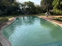 Yvonne's house Hotels near Emmarentia Dam