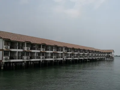 Alpine Lxpd Full Seaview Water Chalet Hôtels à : Siliau