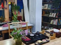 Hangzhou Lanshu Garden (Xihu Scenic Area Zoo) Hotels near Hupao Spring