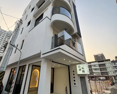 Yan Ying Chen Xi Hotels near Nanzih Export Processing Zone Station