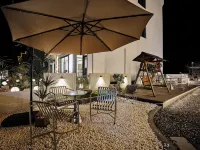 Floral Hotel·Xi like luxury wild hotel (Guling Scenic Area) Hotel dekat Huang Hill