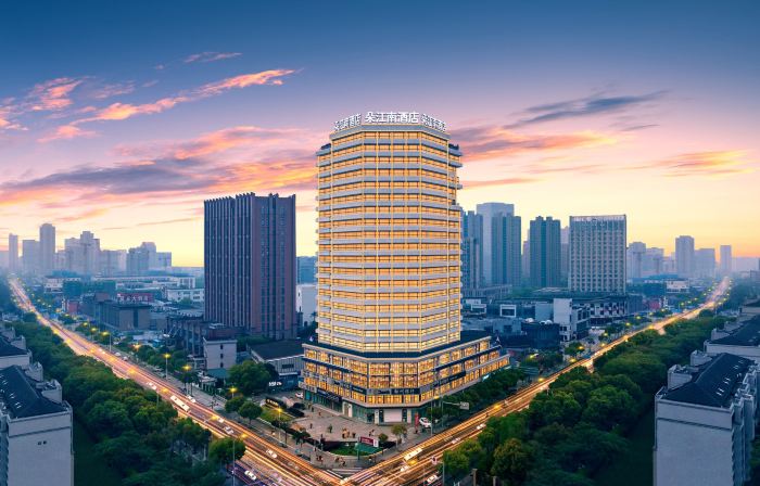 Duojiangnan Hotel (Ningbo Impression City Vientiane Huiqianhu North Road Metro Station)