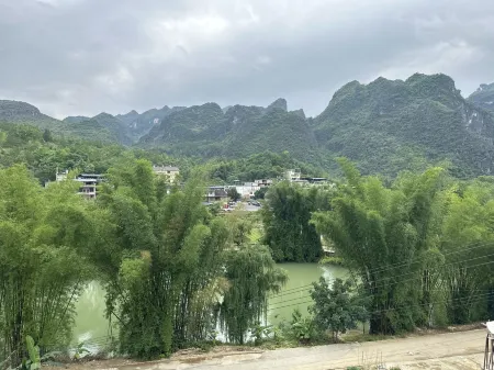 Xiangye and residential B&B (Luodian Xiaojing store) Отели в г. Лодян