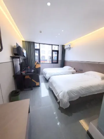Little Red Hand Esports Hotel