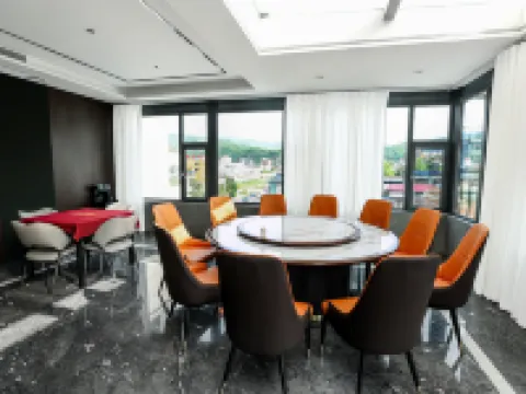 Cityview Westbank Hotel Hotels in Zhongyang