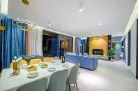Push-Door-to-Sea Villa