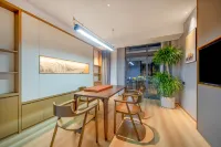 Burton Livable Hotel