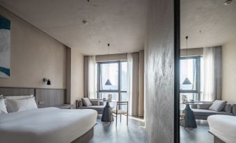 Moxun Chun Designer Hotel (Jiefangbei Hongyadong Branch Chongqing)