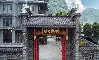 Zenith Cloud Manor