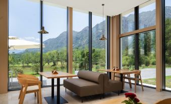 Jiuhuashan Yueshan Resort Hotel