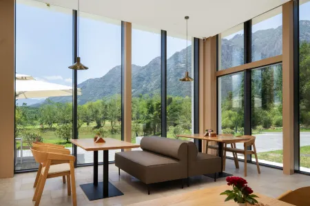 Jiuhuashan Yueshan Resort Hotel Отели рядом с достопримечательностью «Lotus Peak»