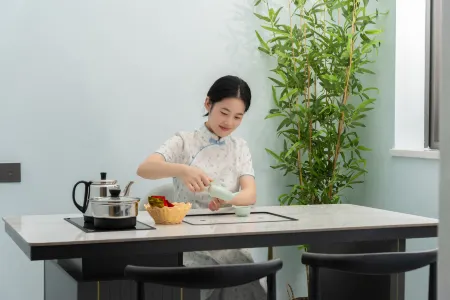 Manshiguang Premium Executive Apartment (Dongguan Sports School Xinghua Smart City Branch)