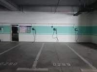 WYNDHAM GARDEN ZHANGJIAJIE TIANMEN MOUNTAIN - parking