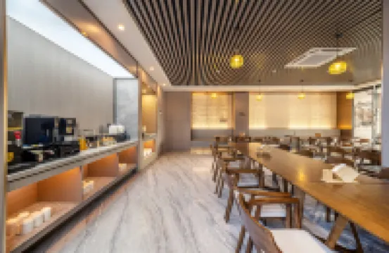 鉑頓元世紀酒店（珠海明珠輕軌站店）