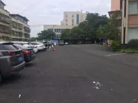 Xiongzhou Grand Hotel - parcheggio